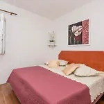 Three-bedroom In מאקרסקה